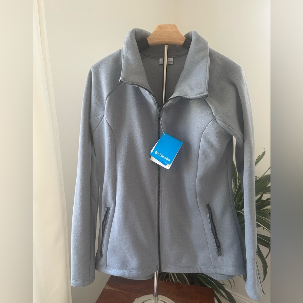 New Columbia women’s jacket 
Size Large